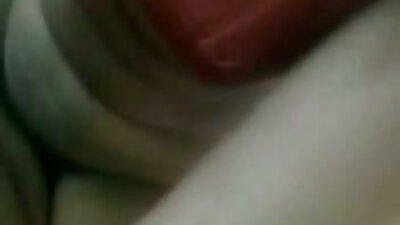 Kratek video moje žene, ki masturbira v avtu