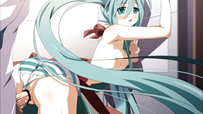 Busty blond milf brez hlačk in nedrčka