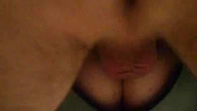 Pornozvezda Cane prikazuje javno porno akcijo s porno igralko Moano